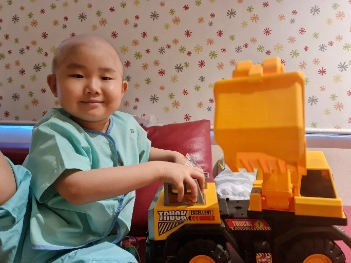 Emmanuel Yap (Age 9) – Aspires to make Childhood Cancer Survivors Happy - During Treatment