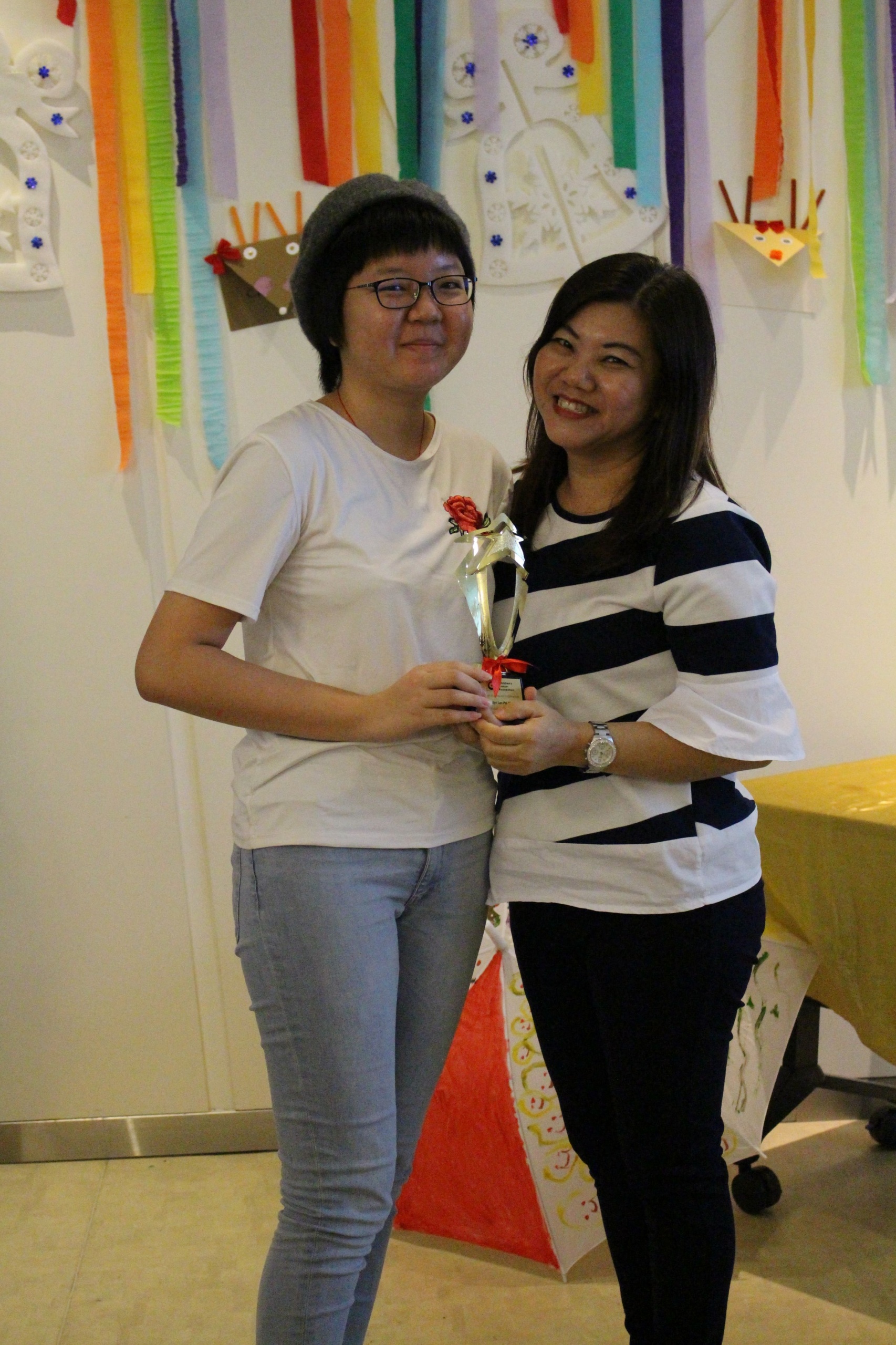 Page 7_End of treatment party (8)